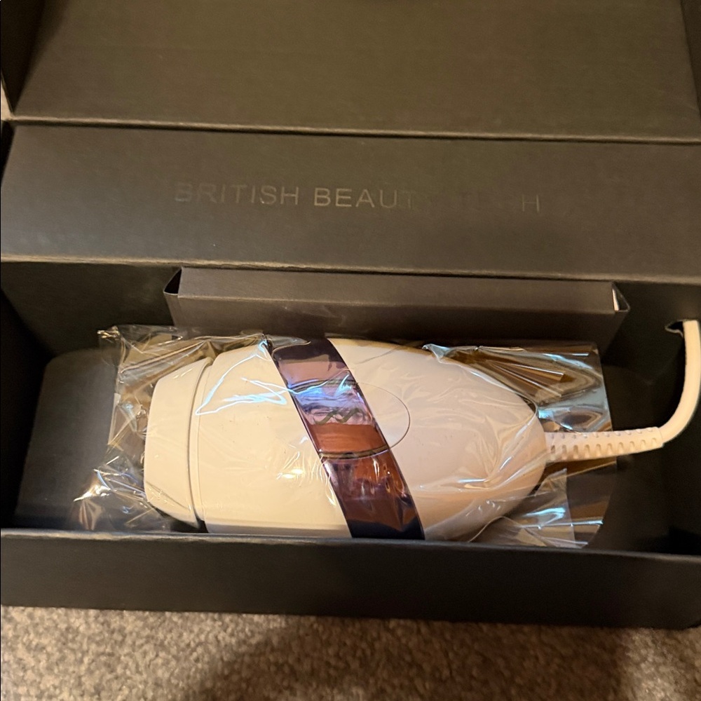 SmoothSkin Bare Fit Ultrafast IPL Hair Removal Device - Picture 2 of 2